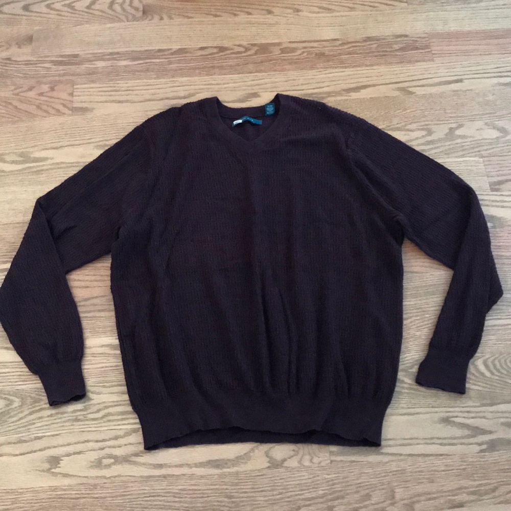 Perry Ellis v-neck sweater